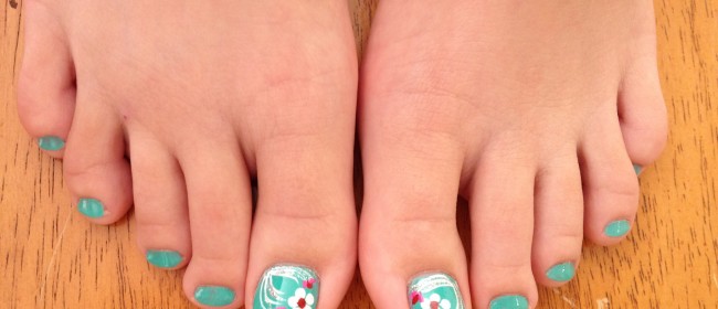 Give Yourself a Greener Manicure  #SCJgreenerchoices