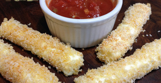 Super Bowl Appetizers: Baked Mozzarella Sticks with Southwestern Marinara Sauce  #SB47