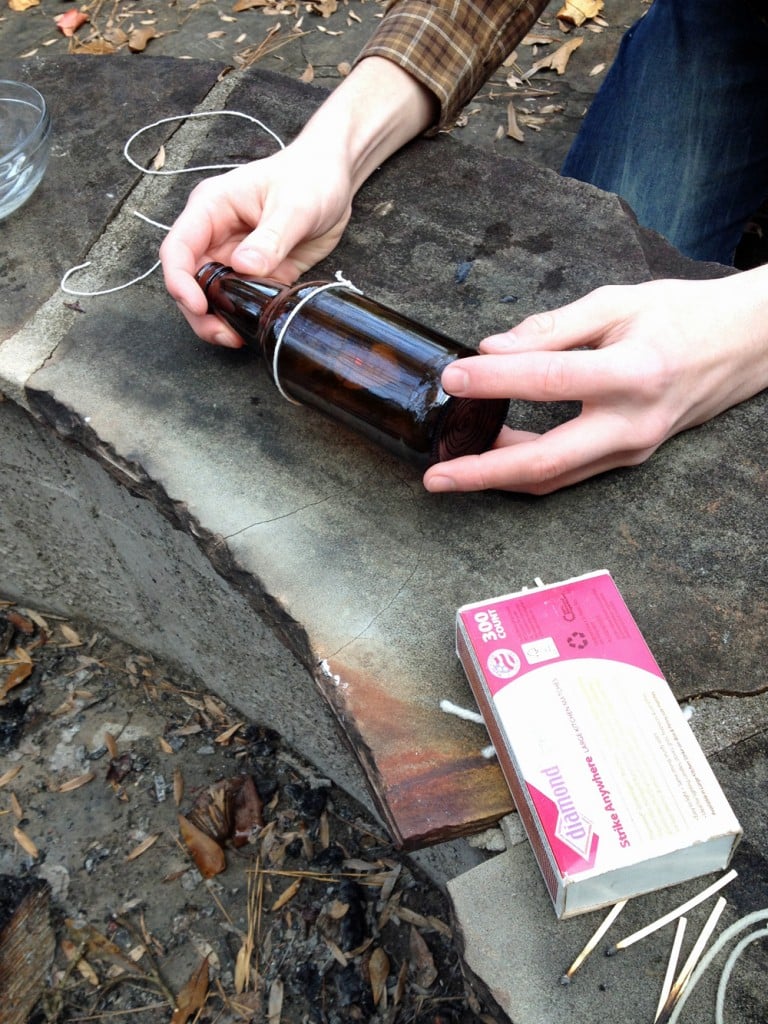 How to cut a glass bottle with string upcycling project