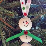 Try this Eco Friendly Christmas Craft: Bottle Cap Snowmen!