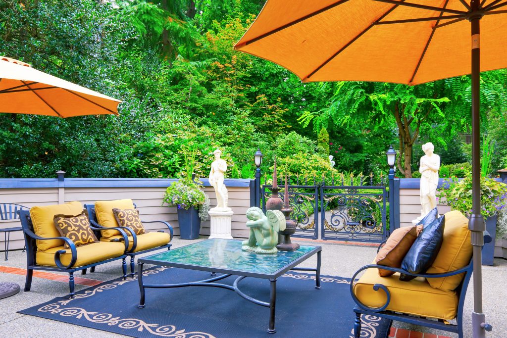 Porch Design Ideas for Simple Outdoor Enjoyment