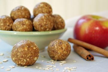 Cinnamon Apple Energy Bites with Organic Freeze Dried Fruit