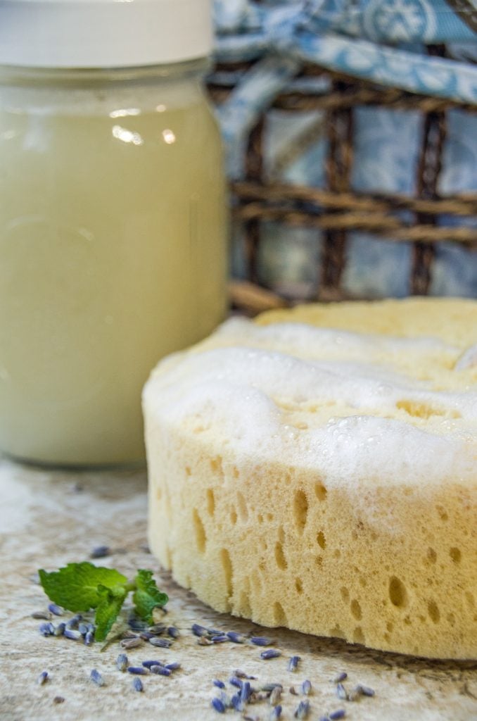 DIY Moisturizing Body Wash for Dry Skin