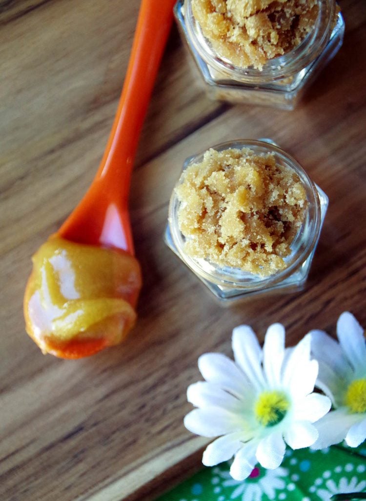 Manuka Honey Lip Scrub Recipe for Smooth Health Lips