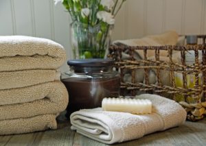 Guest Bathroom Ideas That Balance Luxury and Real Life!